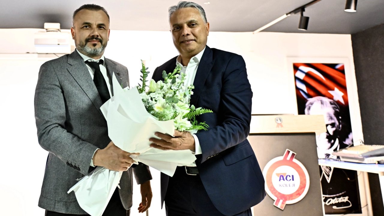 Antalya Muratpaşa'da Başkan Uysal'dan gençlere nasihat