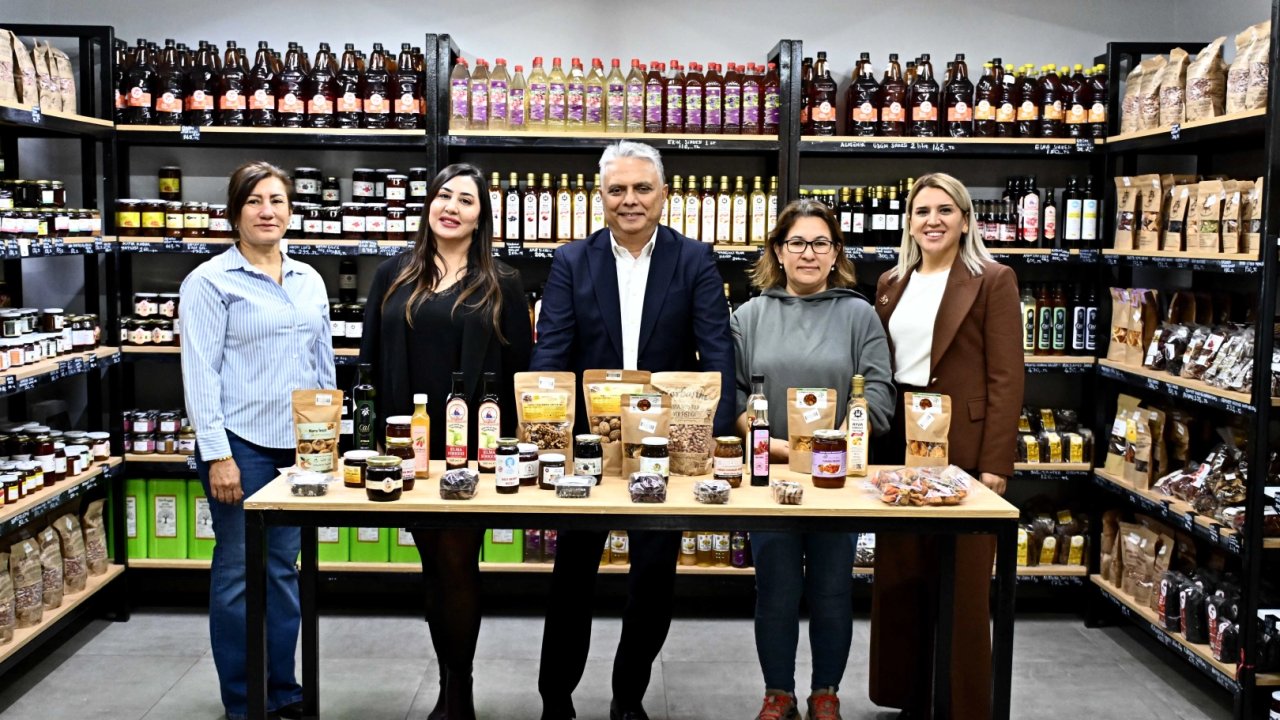 Antalya'da Yerli Malı Haftası’nda kadın emeğine destek