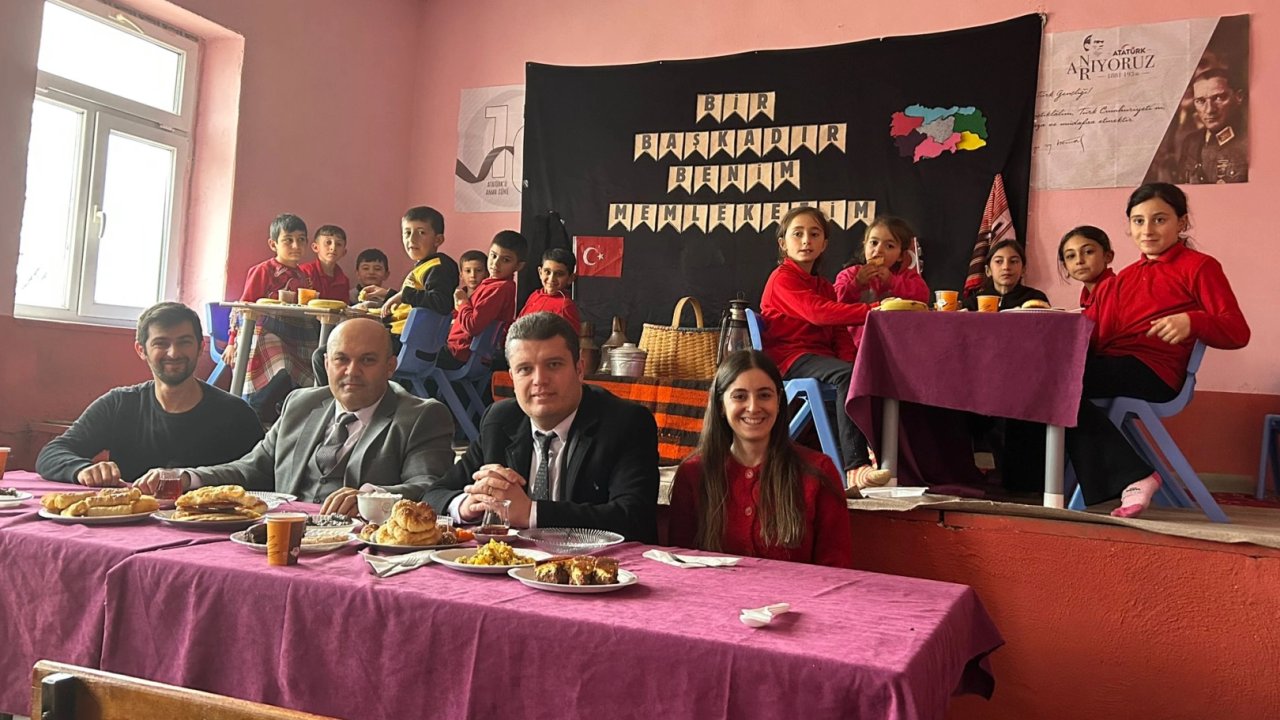 Ardanuç&#039;un tek köy ilkokulunda &#039;yerli&#039; coşku