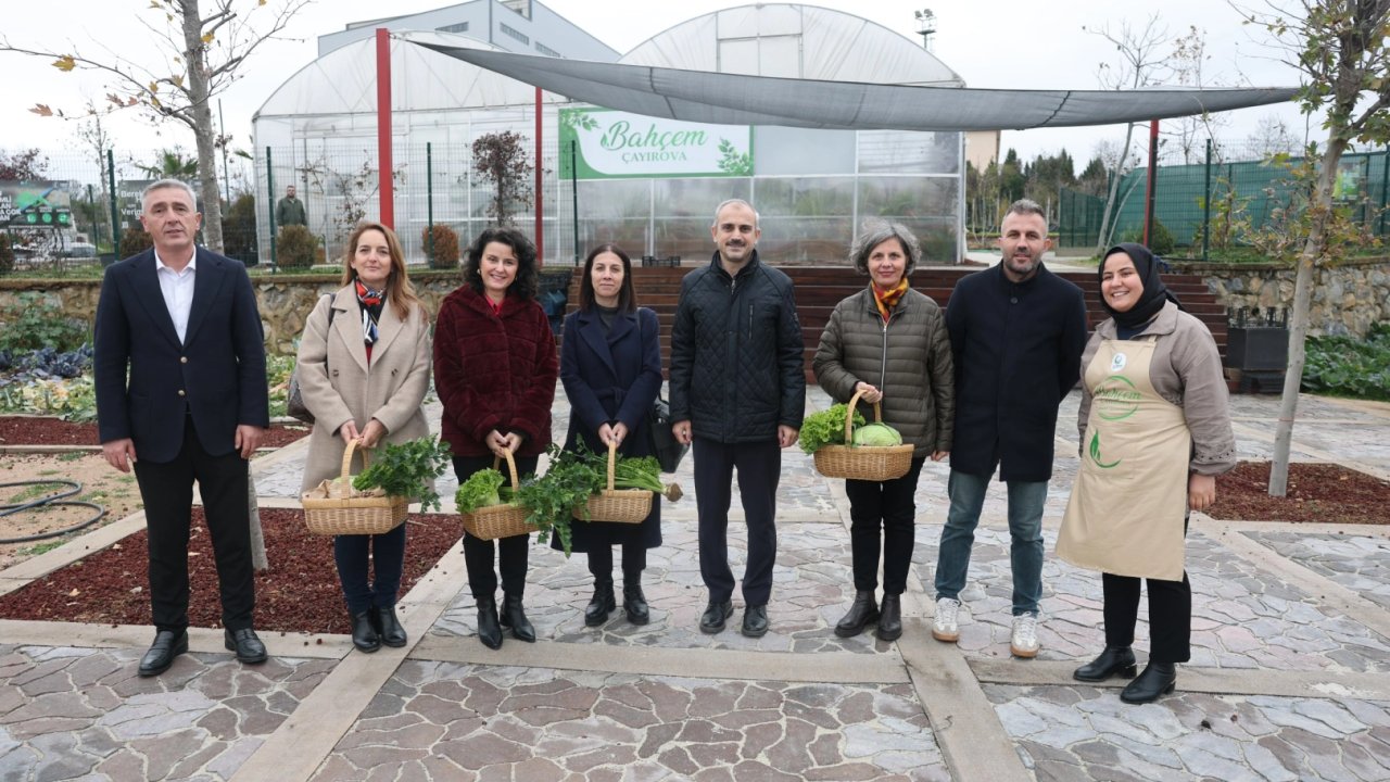 Bahçem Çayırova'da 'Toprak ve Sanat' atölyesi etkinliği gerçekleştirildi