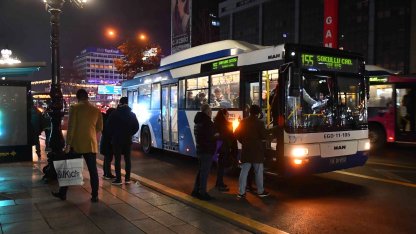 Başkent’te yılbaşı hazırlıkları tamamlandı
