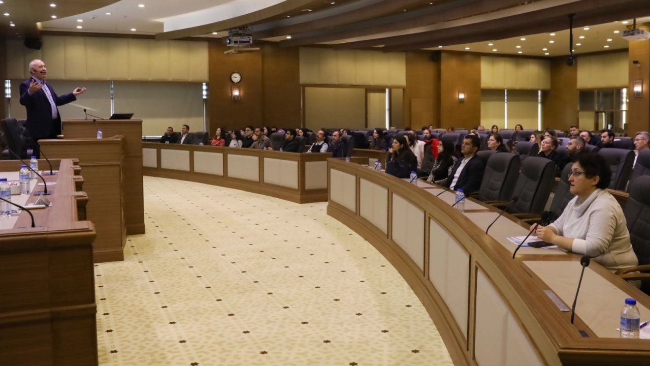 Bursa Büyükşehir&#039;de hizmet içi &#039;kıdem ve ihbar tazminatı&#039; eğitimi