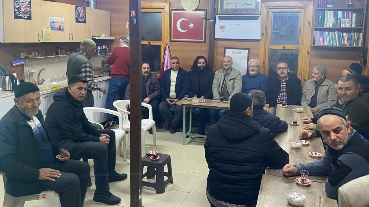 Bursa Gürsu'da MHP'liler vatandaşlarla buluştu