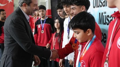 Bursa Gürsu’nun sporcularına ödül yağdı