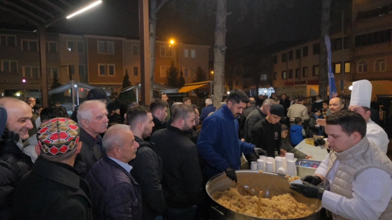 Bursa İnegöl'den bin kişilik helva ikramı