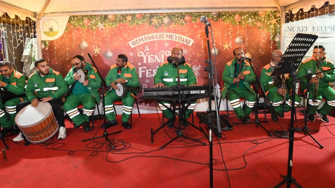 Bursa Osmangazi Meydanı’nda yeni yıl coşkusu