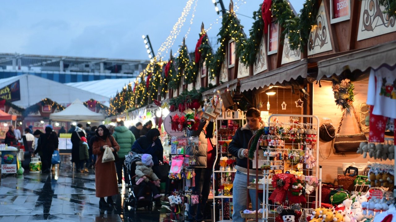 Bursa Osmangazi’de Yeni Yıl Festivali her yaştan vatandaşı buluşturuyor