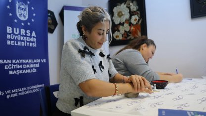 Bursa'da engel tanımayanlar için seramik atölyesi