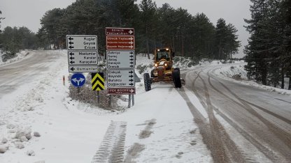 Bursa'da kar seferberliği: Büyükşehir ekipleri sahada