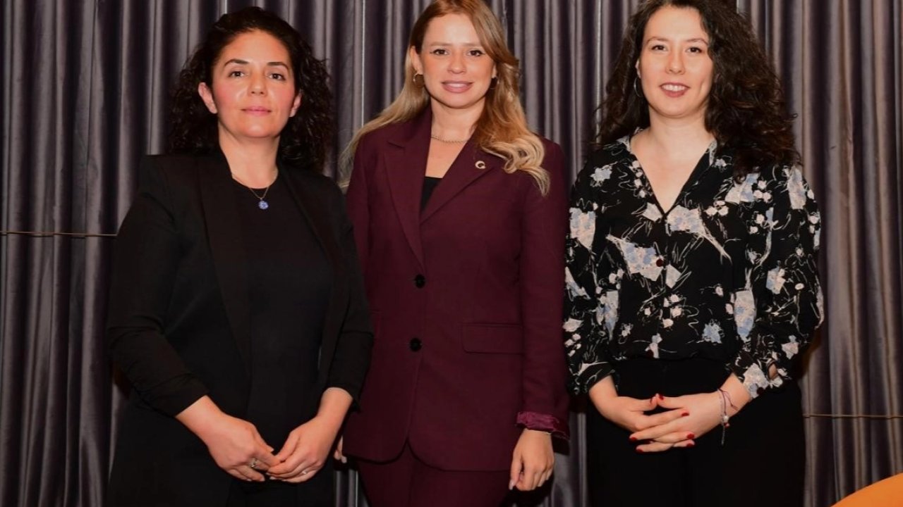 Bursa&#039;da &#039;Medyada Kadın Temsili&#039; Osmangazi’de değerlendirildi