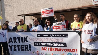 Bursa'da sağlık emekçileri hakları için sokakta!