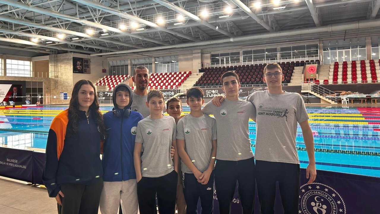 Bursa'da yüzmede Osmangazi imzası