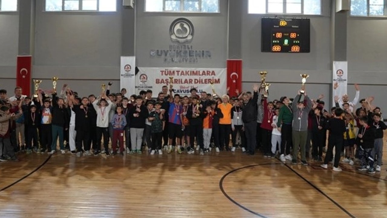 Denizli Büyükşehir gençleri sporla buluşturdu