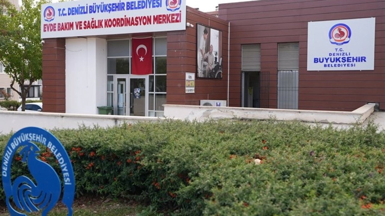 Denizli’de evde bakım ve sağlık hizmetleri gönüllere dokunuyor