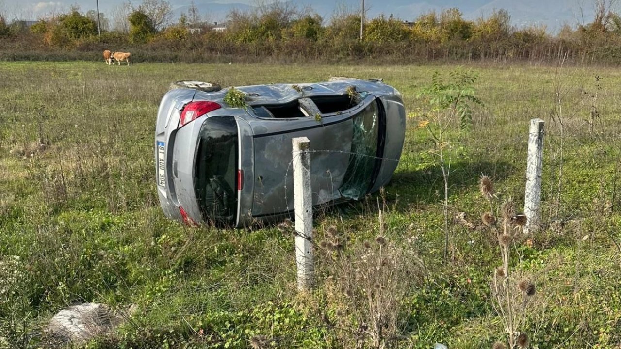 Düzce’de şarampole devrilen otomobilde sürücü yaralandı