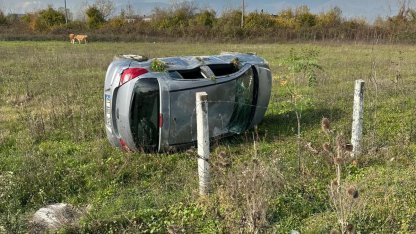 Düzce’de şarampole devrilen otomobilde sürücü yaralandı