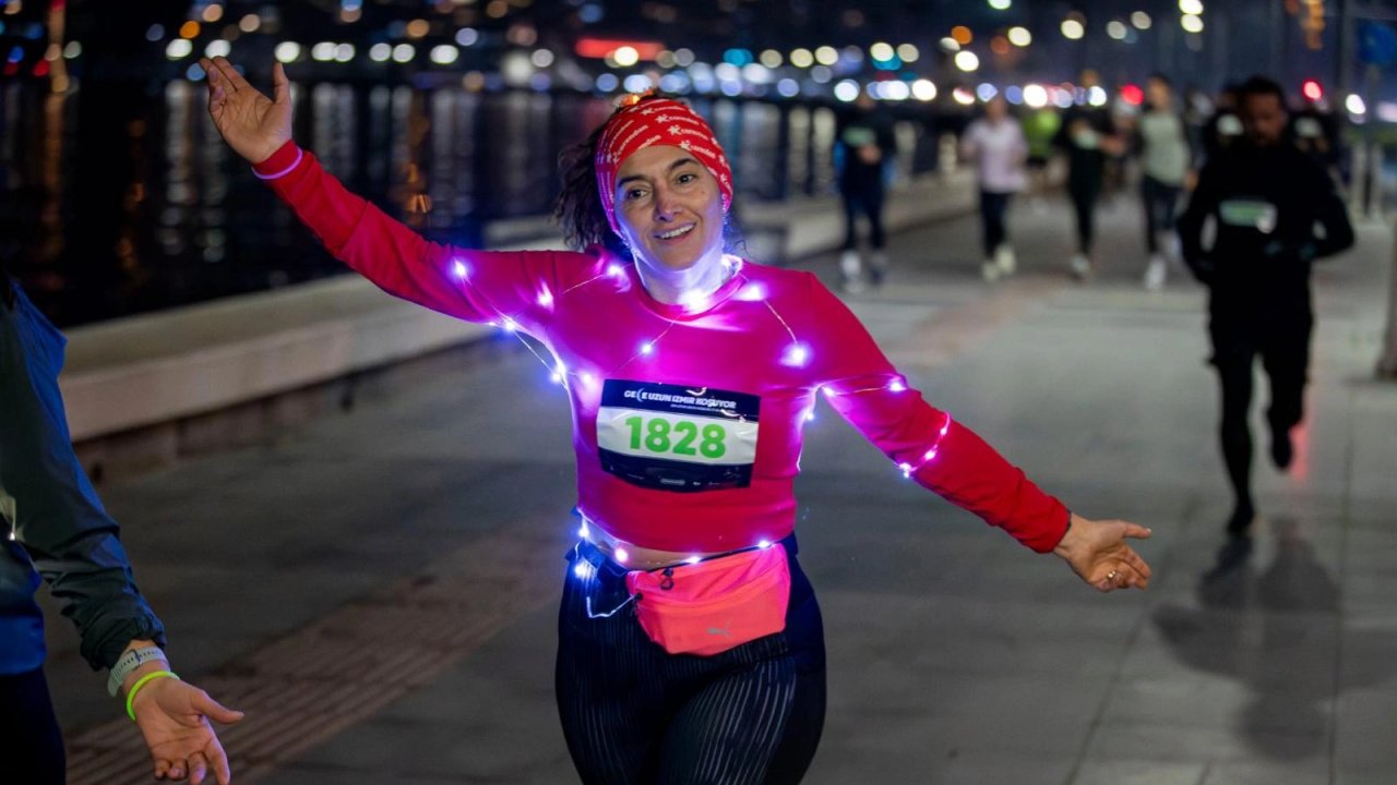 En uzun geceyi İzmirliler aydınlattı