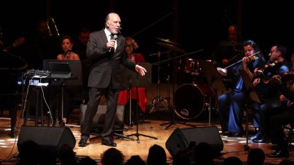 Fatih Erkoç söyledi İzmirliler eşlik etti