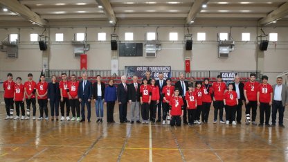 Görme engelli sporcular Çiğli’de sahaya çıktı