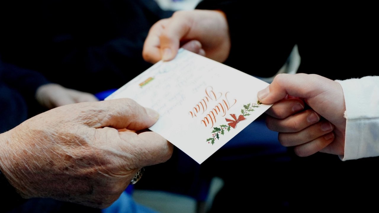 İstanbul Beylikdüzü'nde liseli öğrencilerden anlamlı sürpriz