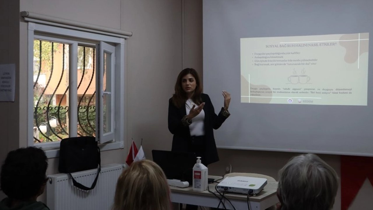 İstanbul Maltepe'de ‘Birlikte Güzel Yaş Almak’ semineri