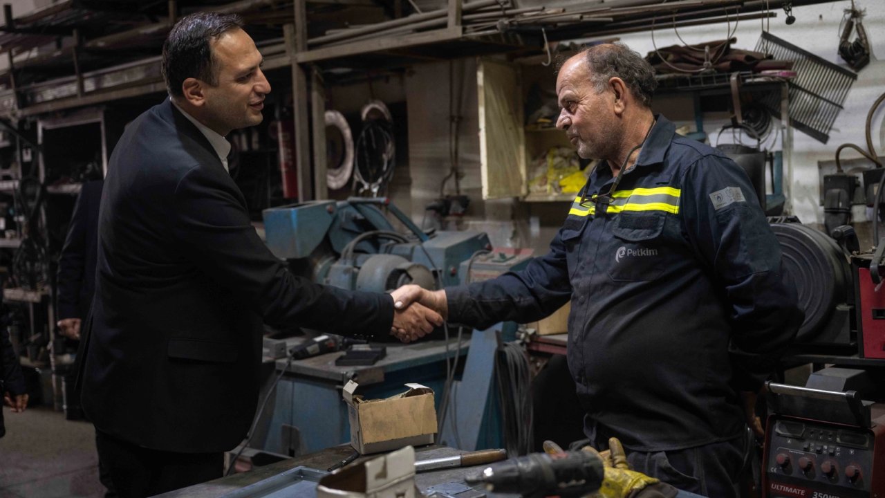 İzmir Bornova'da Başkan Eşki saha mesaisinde