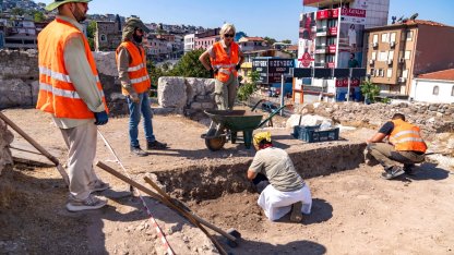 İzmir Büyükşehir’den kent tarihine güçlü destek