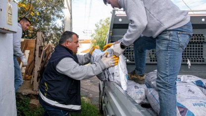İzmir Güzelbahçe'de kara kış desteği başladı