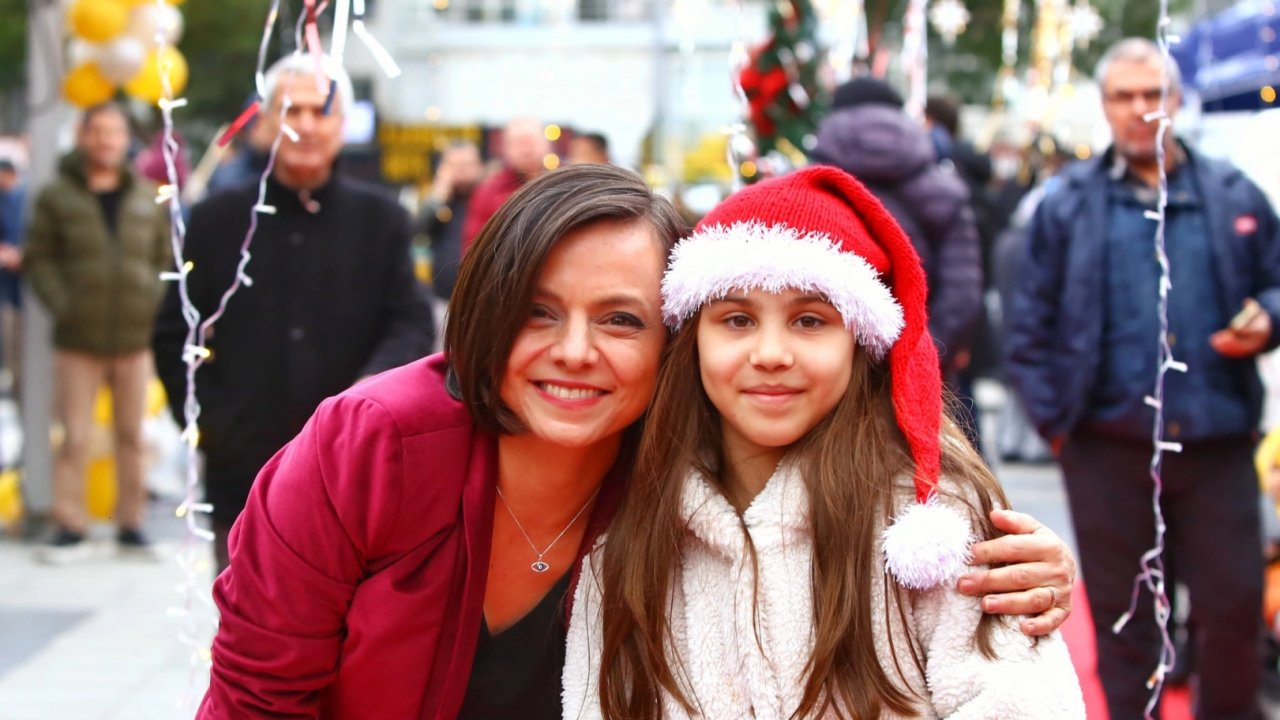 İzmir Karabağlar’da 2026'ya umut dolu merhaba