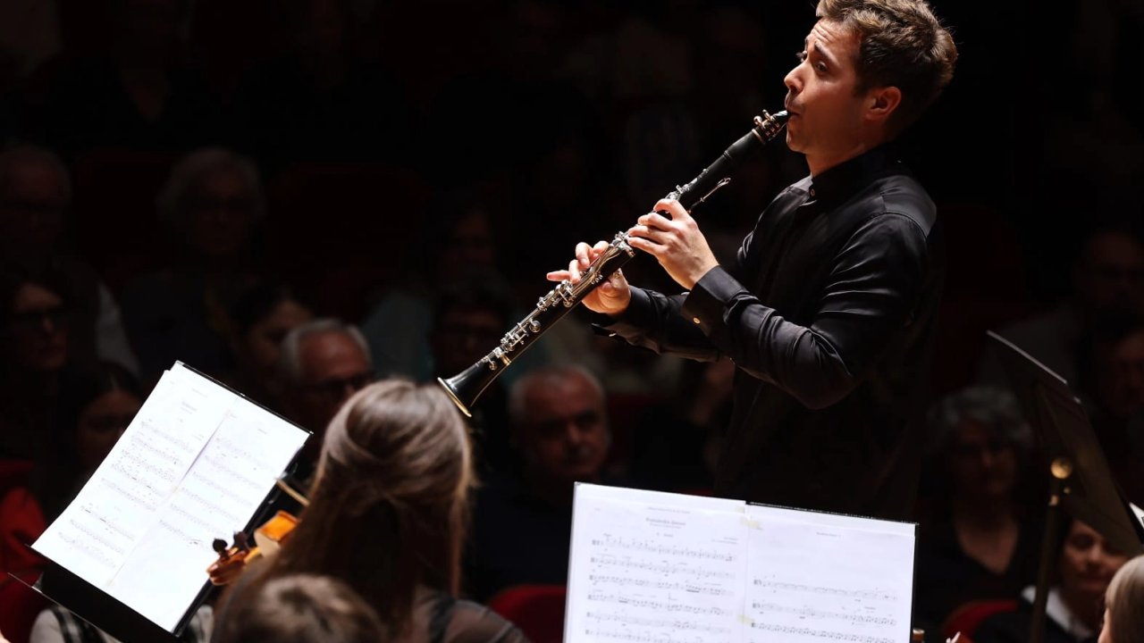 İzmir Oda Orkestrası dünyaca ünlü klarnetçi Barragán ile sahne aldı