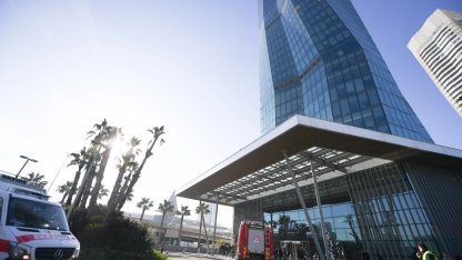 İzmir'de 47 katlı binada nefes kesen tatbikat