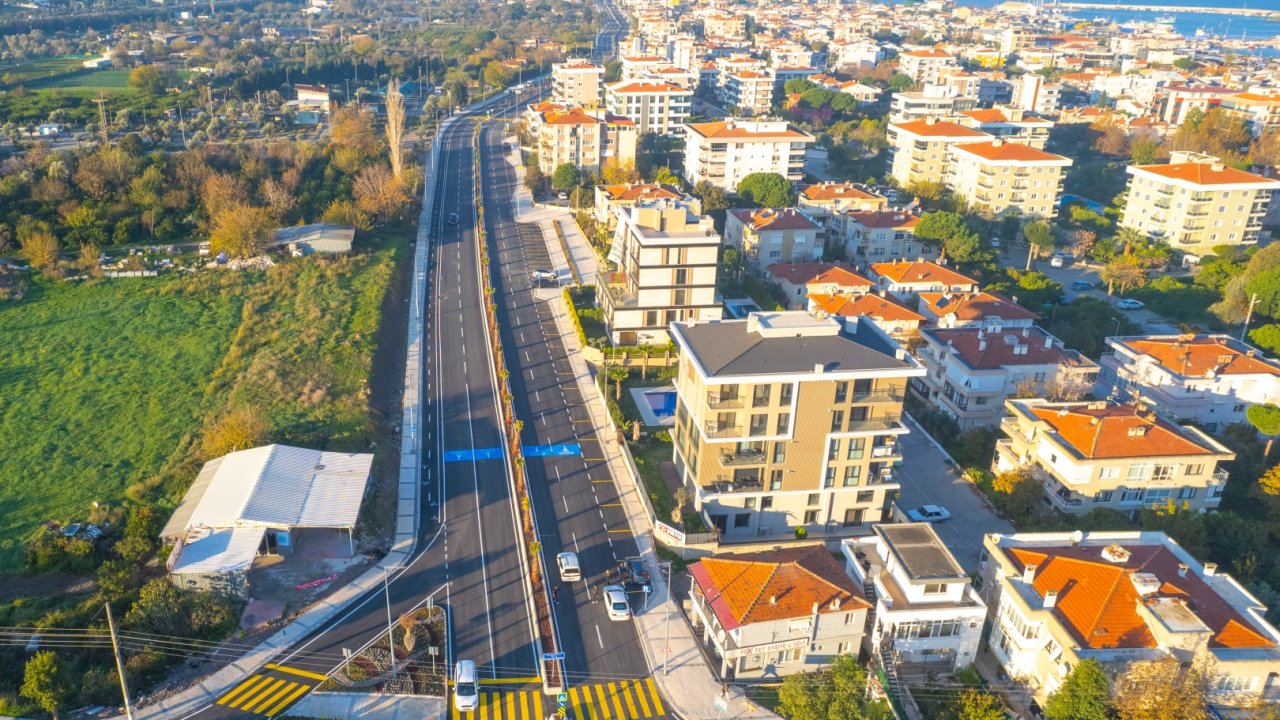 İzmir'de Cumhuriyet Bulvarı’nın ilk etabı tamamlandı