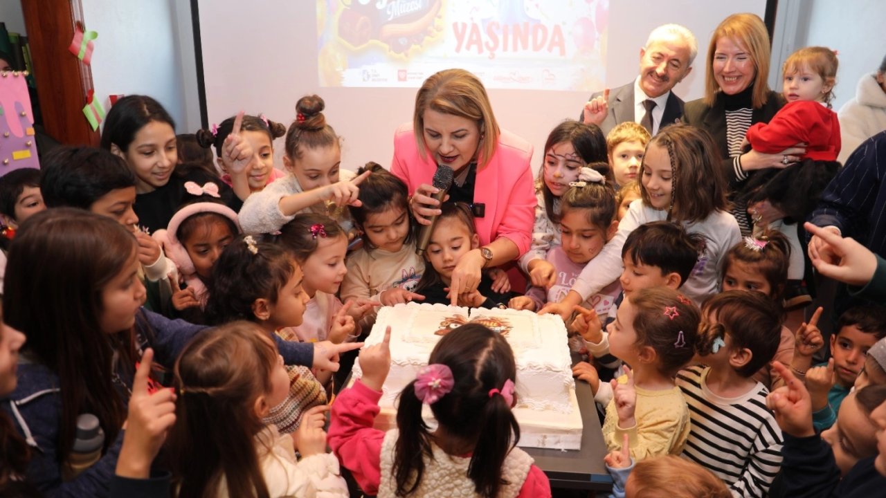 İzmit Oyuncak Müzesi ilk yaşını renkli etkinliklerle kutladı