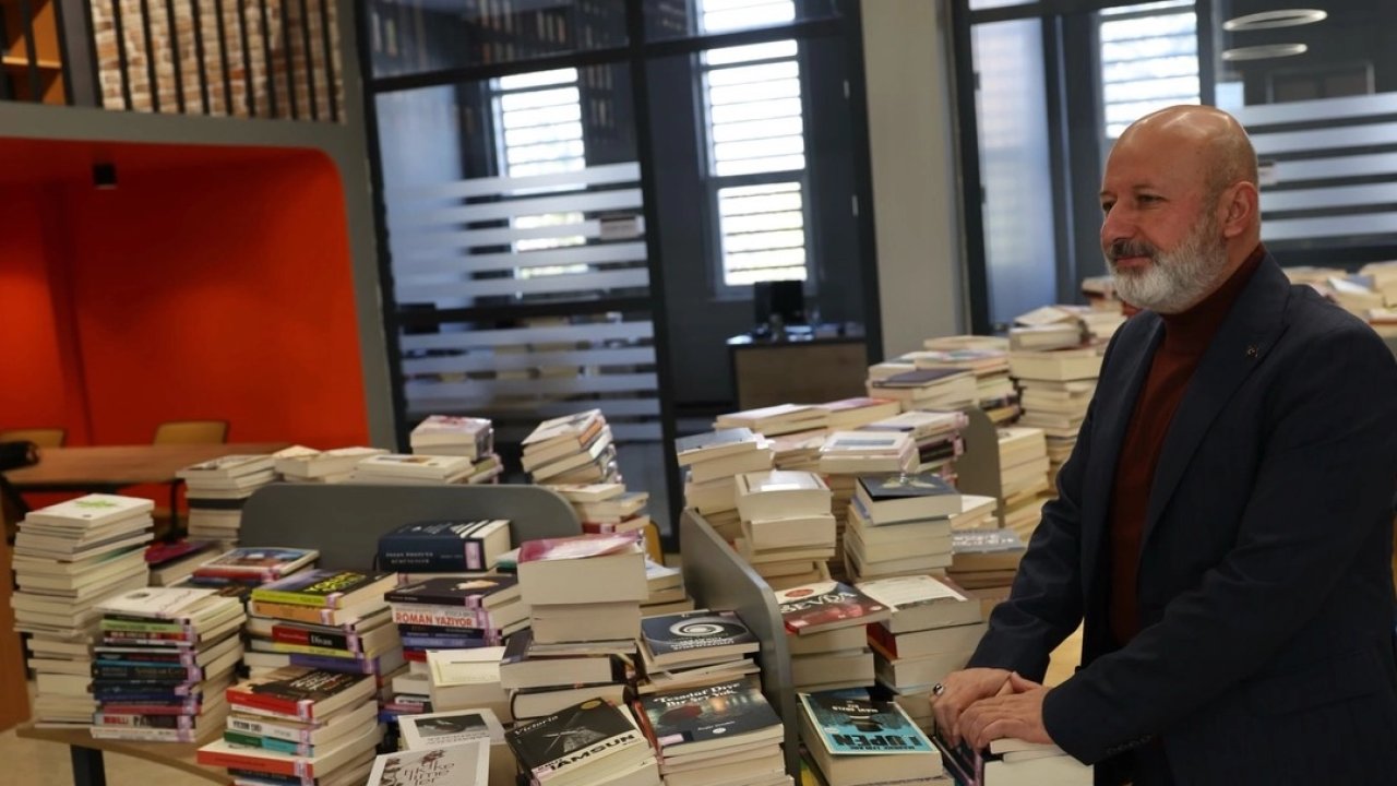 Kayseri Kocasinan'ın Sinan Kütüphanesi gençliğin hizmetinde