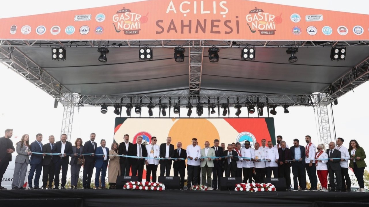 Kayseri&#039;de Recep Tayyip Erdoğan Millet Bahçesi etkinlik üssü oldu