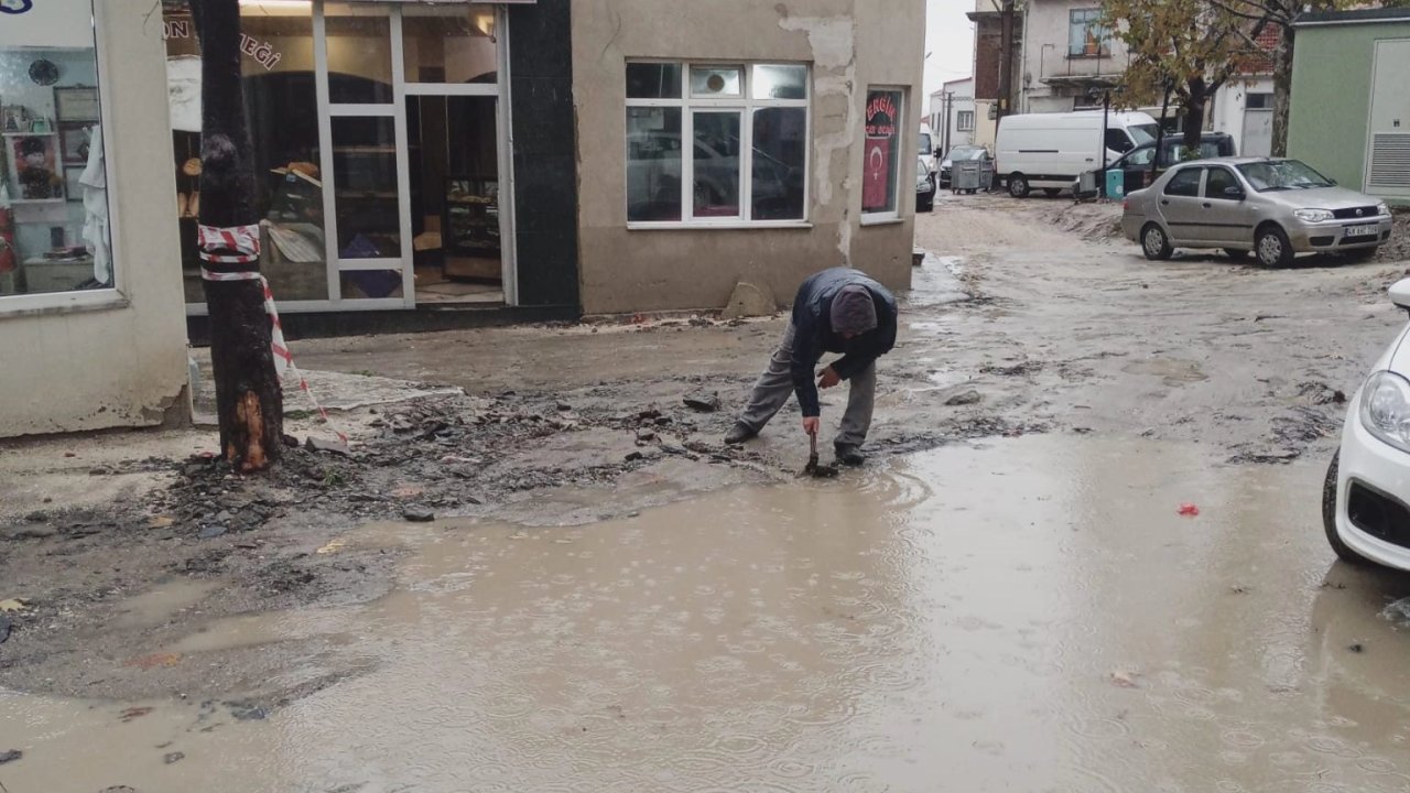 Keşan&#039;da Uğur Mumcu Caddesi esnafı dert küpü