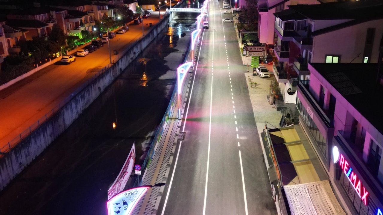 Kocaeli İzmit'te Akarca Caddesi modern görünüme kavuştu