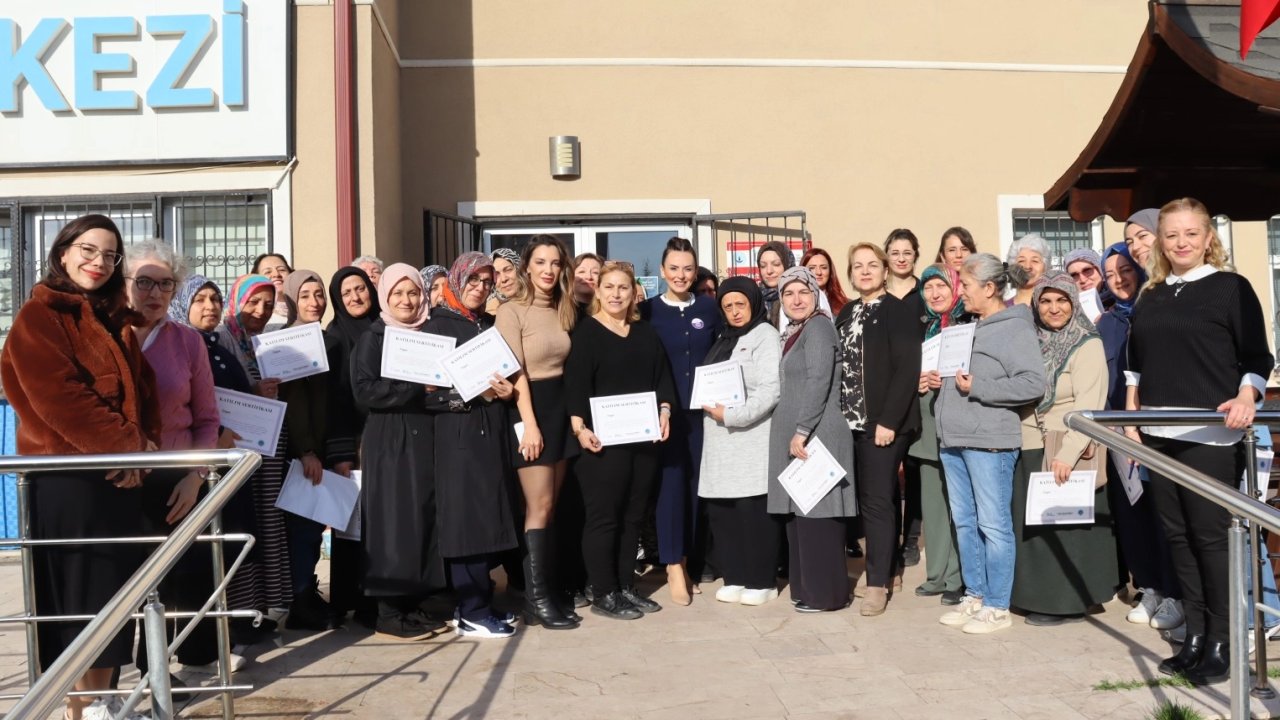 Kocaeli&#039;de &#039;Güçlü Kadın Güçlü Toplum&#039;da ilk grup eğitimler tamamlandı