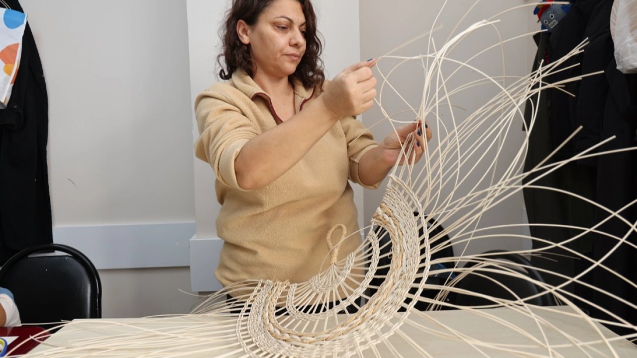 Kocaeli’de KO-MEK’ten kadınlara iş ve sanat desteği