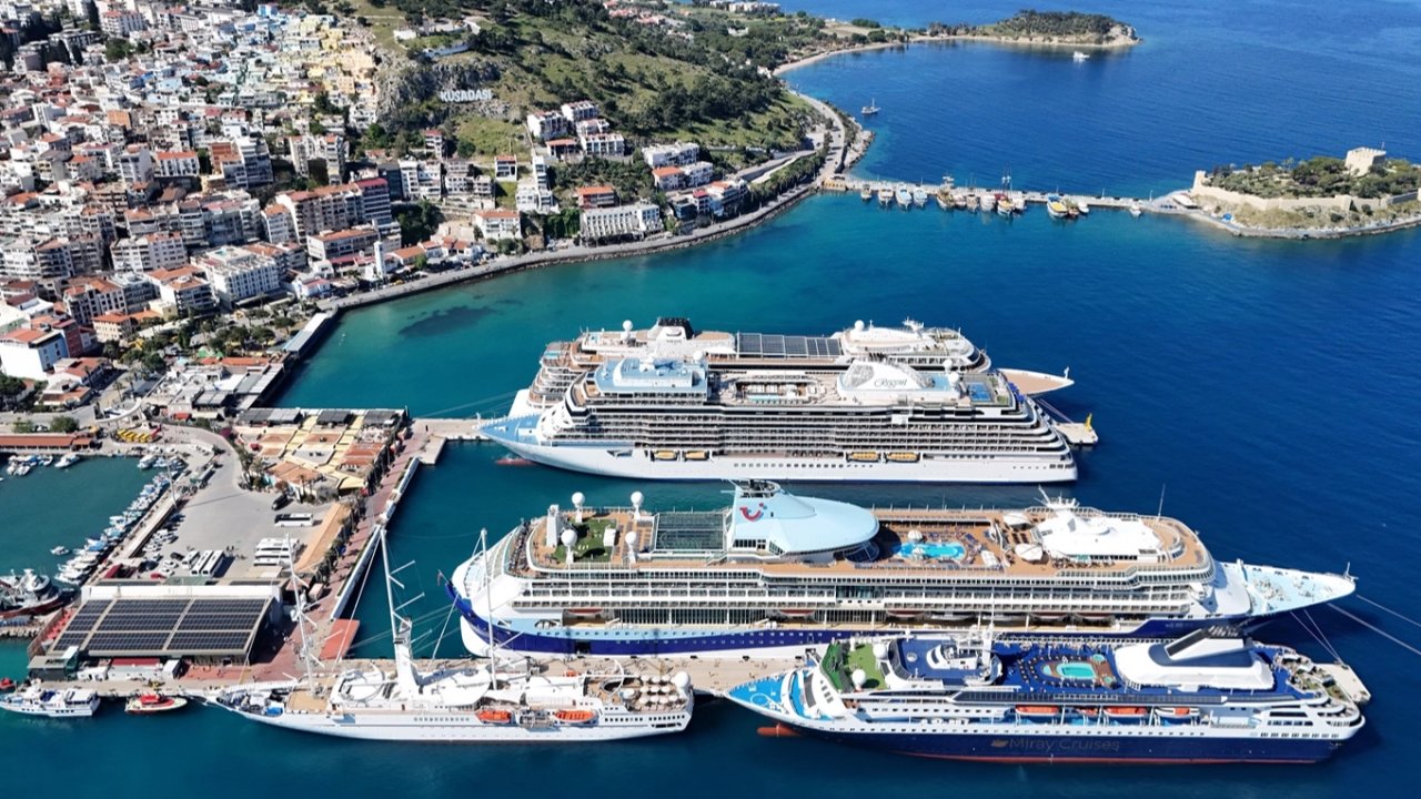 Kuşadası kruvaziyer sezonunu lider kapattı