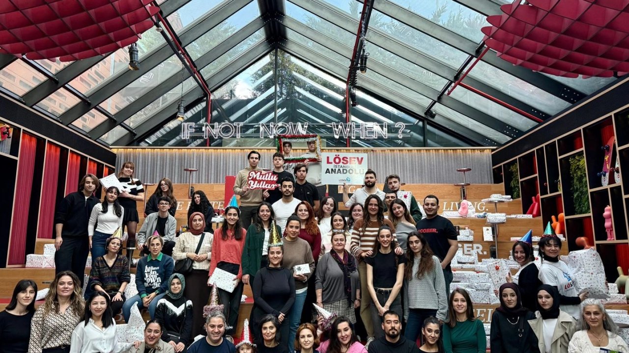 LÖSEV çocukların yeni yıl dileklerini gerçeğe dönüştürüyor