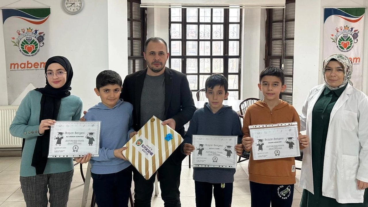 Malatya’da bin 350 öğrenci deneme sınavına katıldı