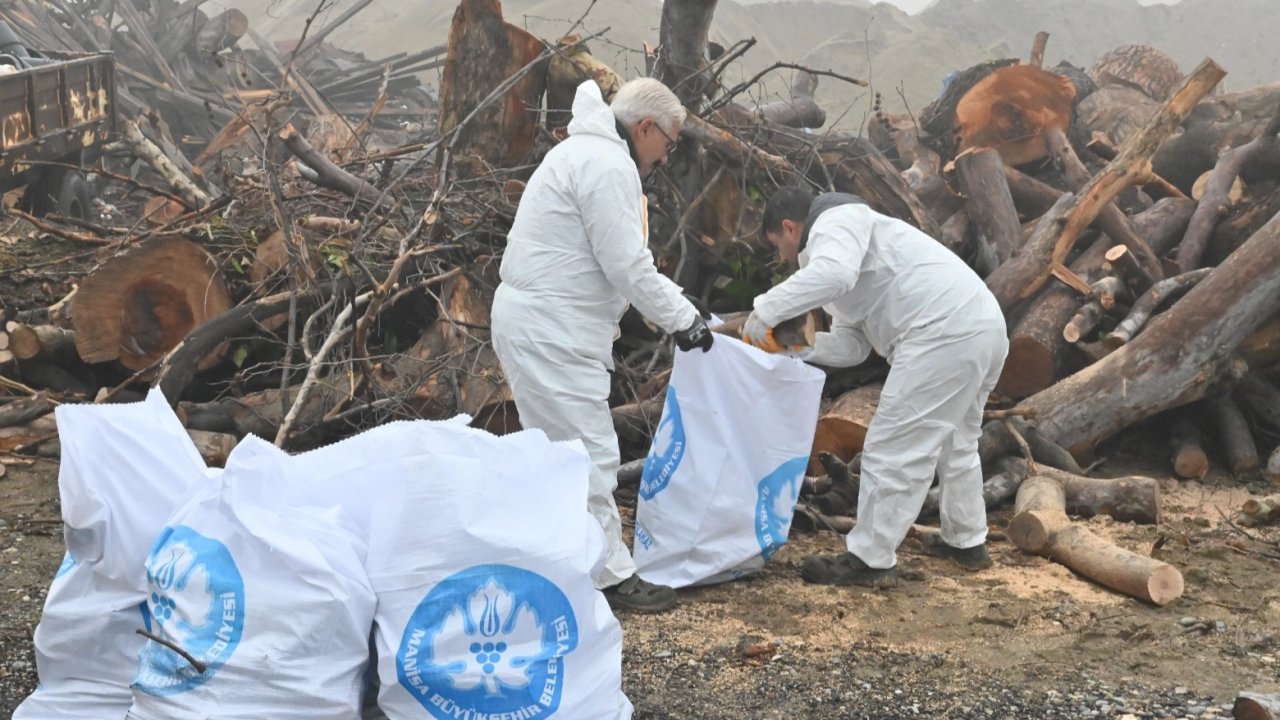 Manisa&#039;da ihtiyaç sahiplerine odun desteği