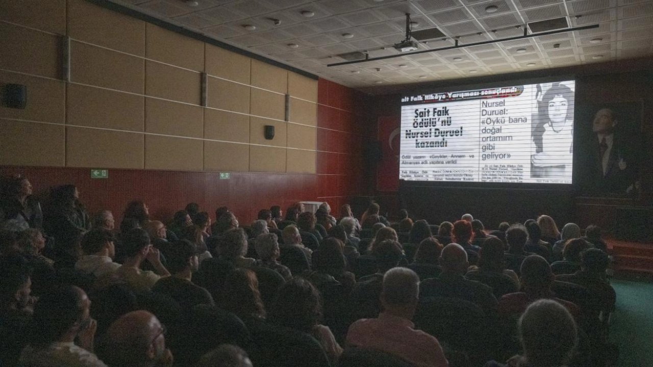 Mersin’de “Biz Radyoyu Çok Sevdik” belgeseli büyük ilgi gördü