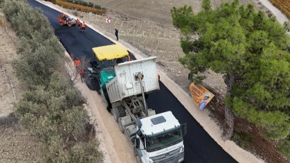 Mersin’de yol ve asfalt çalışmaları sürüyor