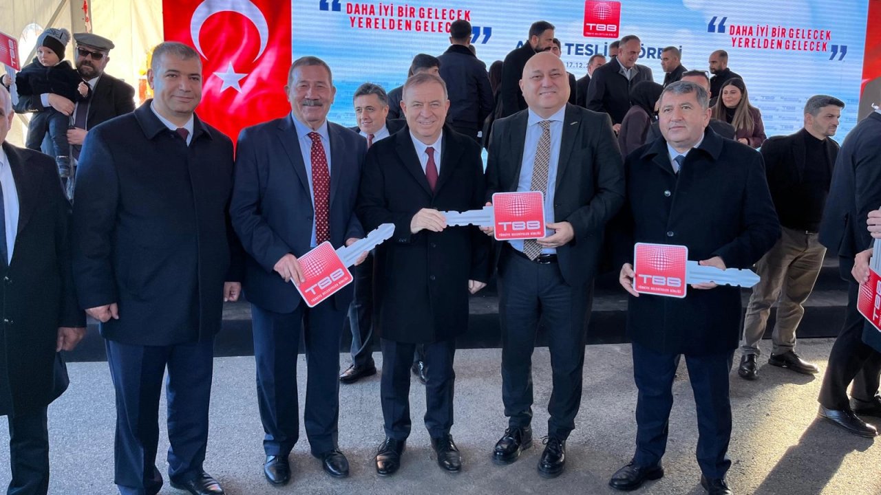 Milas'a TBB'den paletli ekskavatör hibe