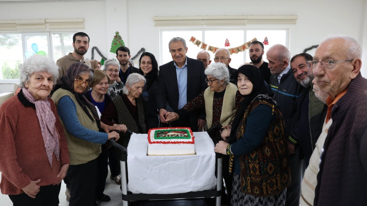 Nilüfer’de yaşlılar yeni yılı coşkuyla karşıladı