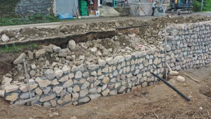 Ordu Büyükşehir’den Yukarıtepe’de taş duvar çalışması