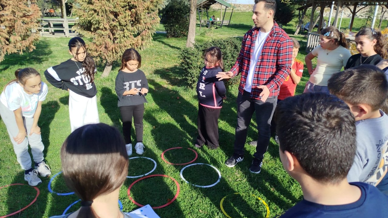 Sinop Ayancık&#039;ta ortaokul oğrencilerine oryantiring etkinlik