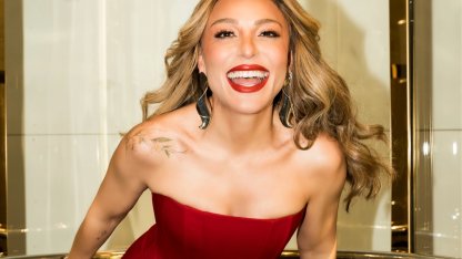 Ziynet Sali’den kırmızı elbiseli alev alev paylaşım!